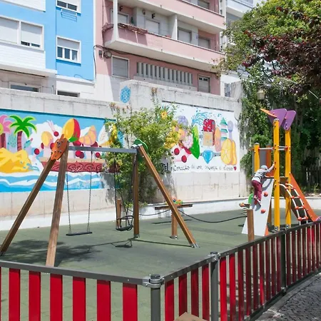 Pretty Views * ליסבון