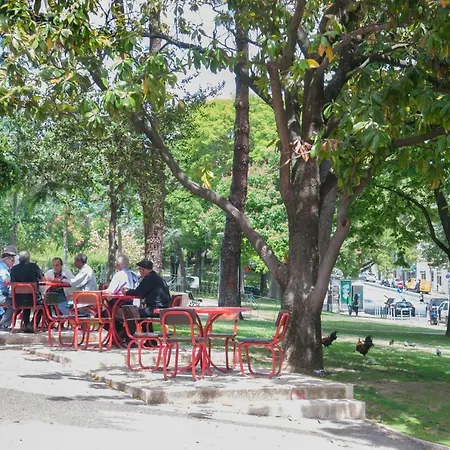 Pretty Views דירה