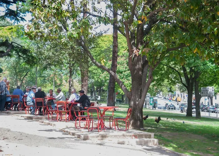 Pretty Views Apartment